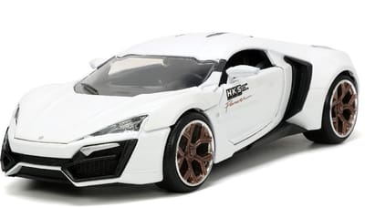 Lykan Hypersport wit