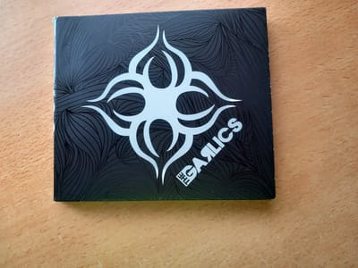 THE GARLICS - SAME / CD+ DVD