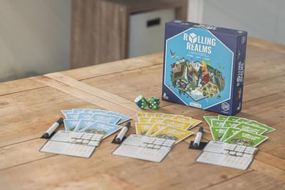 Rollende rijken - Dobbelspel - Strategisch Spel - Rollen en schrijven - 20x20x5 cm - Veelkleurig