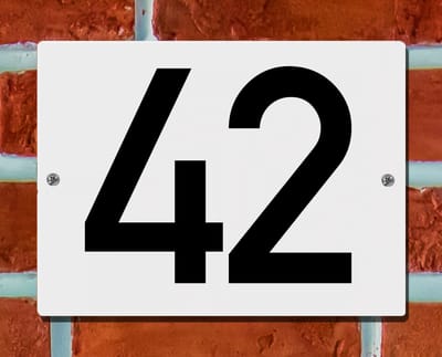 Huisnummerbord Wit - Nummer 42 - 15 x 12 cm - incl. bevestiging | - naambord - nummerbord - voordeur