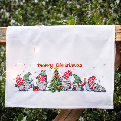 Vervaco - Keukenhanddoek kit - 46 x 71cm - Kerst - Gnomes met kerstboom - PN-0216917