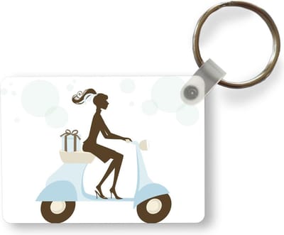 Sleutelhanger - Een illustratie van een meisje op een scooter - Uitdeelcadeautjes - Plastic