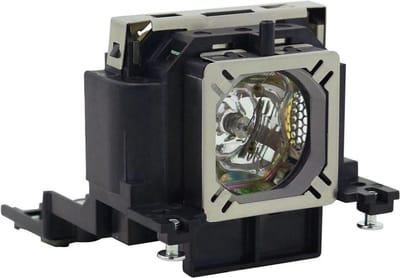 Beamerlamp geschikt voor de SANYO PLC-XU305K beamer, lamp code POA-LMP131 / 610-343-2069. Bevat originele UHP lamp, prestaties gelijk aan origineel.