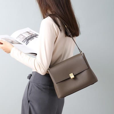 Sac Bandoulière en Cuir Véritable pour Femmes Nouveau Sac Tendance Haut de Gamme Incliné et Tendance Sac Épaule de Niche Haut de Gamme white