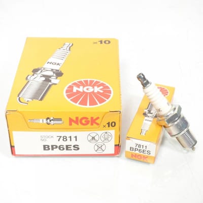 Bougie d'allumage NGK pour Moto Moto Guzzi 1000 Strada Après 1992 Neuf