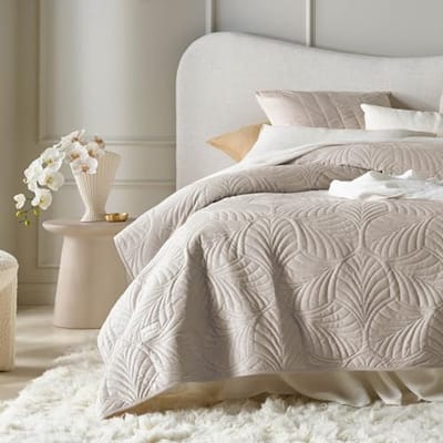 Elegante Beige Sprei 200 x 220 cm - Veelzijdige Woondeken als Bedsprei of Banksprei - Quilt Stijl