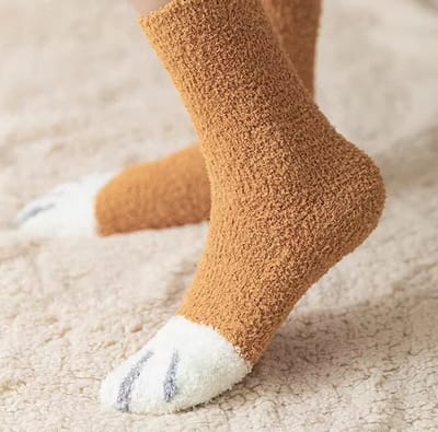 Fluffy Sokken dames - huissokken - bruin - oranje - print katten pootjes - maat 36 - 40 - extra zacht - cadeau - voor haar