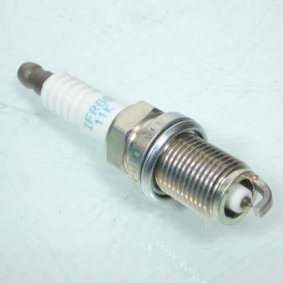Bougie d'allumage NGK pour Moto Honda 750 Nc J Vultus 2014 à 2016 IFR6G-11K / 1314 / Par 4 Neuf