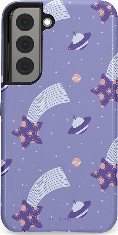 Casetastic Hoesje Geschikt voor Samsung S22 - Stijlvolle Beschermende Duo-layer Case - Sterrenhemel Lila