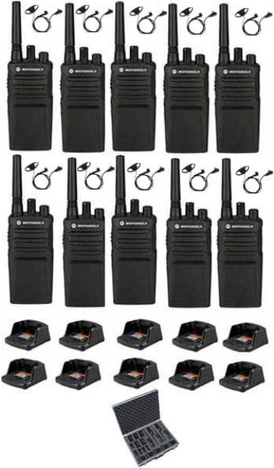 Set van 10 Motorola XT420 UHF met D-shape oortje M1 2-Pins laders en koffer