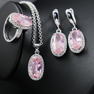 De Nieuwe Ovale Zirkoon Ketting Oorbellen en Ring Driedelige Set Is Modieus en Licht Luxe Size 9 ring set black