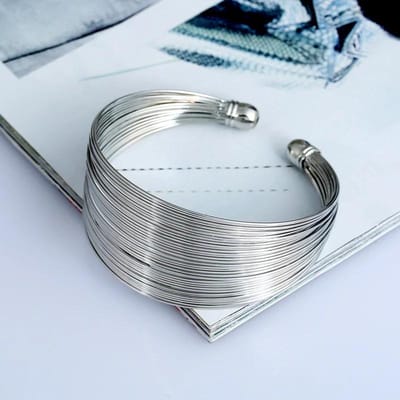 Mode Armbanden van Roestvrij Staal Wire Wrap Open Brede Manchet Armband Armband Voor Vrouwen Sieraden Vintage Metalen Armband Vrouwelijke gray