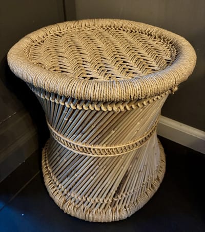 Kruk Bodhi | Ibiza stijl | Woonaccessoire | Woonaccessoires | Landelijke inrichting | Landelijk | Rotan | Riet | Sfeervol | Tuin | Tuinmeubelen | Tuinmeubilair | Tuinmeubel | Bijzettafel | Tafel | Java | Beige | Gevlochten | Inrichting | Zomer | Oké