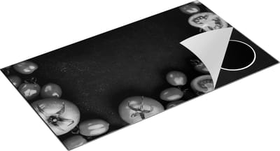 Chefcare Inductie Beschermer Tomaten op Zwarte Marmer - Groente - Zwart Wit - 95x50 cm - Afdekplaat Inductie - Kookplaat Beschermer - Inductie Mat