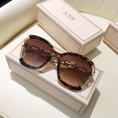 Chique Vierkante Mode Zonnebril, Verlooplens, Afneembare Kunstparelketting - Trendy, Stijlvol voor Streetwear & Feestaccessoire luipaard
