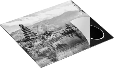 Chefcare Inductie Beschermer Pura Tempel in Bali op het meer Beratan - Zwart Wit - 60x50 cm - Afdekplaat Inductie - Kookplaat Beschermer - Inductie Mat