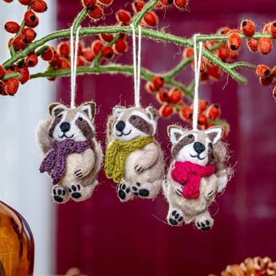 Wolvilt Hangers Wasbeer Indian Summer - Complete Set 3st - Fairtrade Homedeco - 10x4x7cm
