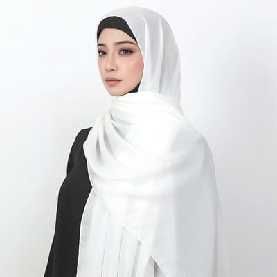 Femme Grande Taille Uni Uni Mousseline Plissée Argenté Hijab Écharpe Dame Haute Qualité Châles Et Écharpes Bandeau Musulman Turban Islamique white