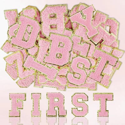 Dailygoods- Textielstickers 26 Stuks - Roze Letterstickers - Zelfklevende Letterpatches - Driedimensionaal Design - Pluche Touch met Glitter - Voor Kleding/Rugzakken