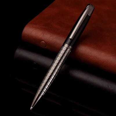Dailygoods- Balpen Intrekbaar Draaimechanisme - Roestvrij Stalen Pen - 1,0 Mm Medium Punt - Soepel Schrijvende Inkt - Elegante Ontwerp - Ideaal Cadeau - Schrijfpunt