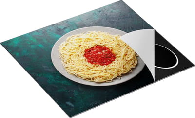 Chefcare Inductie Beschermer Pasta met Tomatensaus op Donker Groene Marmer - 60x50 cm - Afdekplaat Inductie - Kookplaat Beschermer - Inductie Mat