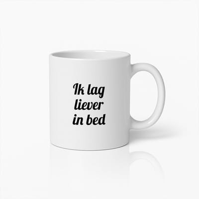 Ik Lag Liever in Bed" Grappige Koffiemok – Ontspanning & Comfort Keramische Beker – Perfect Cadeau voor Thuisblijvers