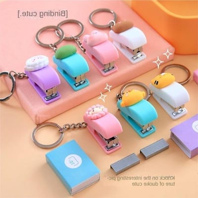 Kleine Nietmachine - Cartoon Nietmachine - Kantoor Organiseren - Arbeidsbesparende Hefboom - 9x4 cm - Roze