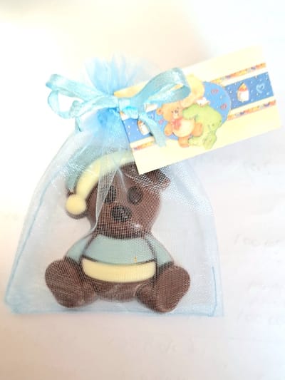 chocolade beertje blauw in tulezakje 24 stuks voor babyshower geboorte doop doopsuiker