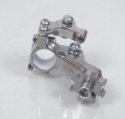 linkerkap voor motor yamaha 250 yzf 2006 tot 2016 l18-40006 / zonder starthendel. nieuw