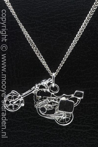 Zilveren Suzuki chopper motor ketting hanger