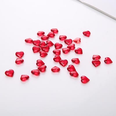500 Pièces 10mm Forme de Cœur Cristal Acrylique Diamant Pion Pierre Irrégulière Pièces de Jeu d'Échecs Pour Jetons Accessoires de Jeu de Société rouge