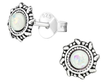 Joy|S - Zilveren Bali oorbellen - 6 mm - wit opal