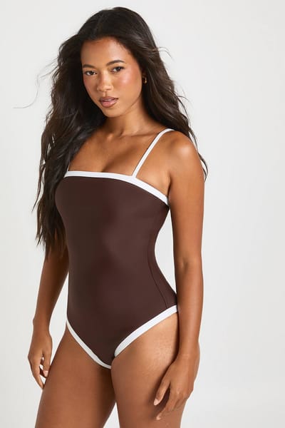 boohoo Dames Buikcontrolerend Badpak Met Contrasterende Vierkante Hals | Chocoladebruin | Maat: 34