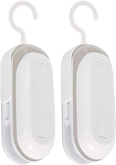 2-stuks mini-zaksealer - Draagbare thermische vacuümsealer - 2-in-1 plastic zaksealer - Met haak - Mini-voedselsealer - Mini-hittesealer-zaksealer - Geschikt voor verse friet, voedselbewaring - Geschikt voor thuiskeuken, restaurant - Wit