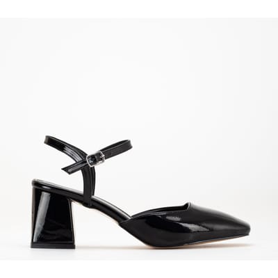 Kayla Pumps met Blokhak