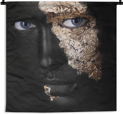 WandkleedBlack & Gold - Vrouw met gouden gloed Wandkleed katoen 90x90 cm - Wandtapijt met foto