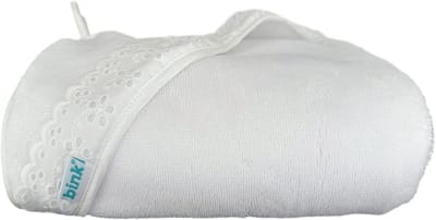 BINK Bedding Badcape Broderie Wit - BINK Bedding badcape van zachte bamboe badstof (75x75 cm) met capuchon en ophanglus - perfect voor baby's en peuters.