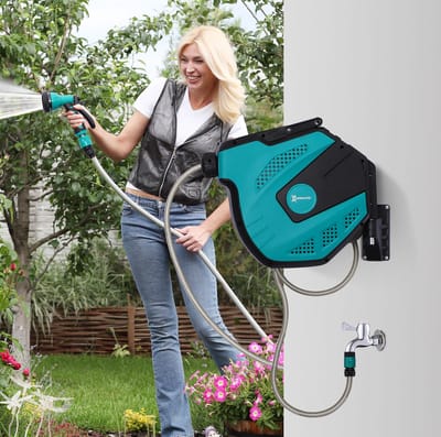 MEUNIQ Wandslangenbox 15 m met multibroes 7 standen, 180° draaibare wandhouder, automatische oprolfunctie, kunststof tuinslanghaspel voor tuin en muurmontage, groen
