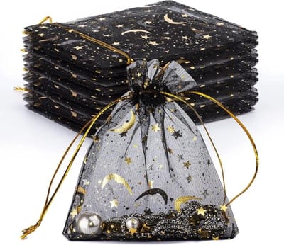 Organza zakjes - Mooi - 9x12 cm - 20 stuks – Prachtig – Delicaat – Snoep – Sieraden – Kleine cadeautjes – Decoratie – Feesten – Geschenkjes – ZWART MET STERREN - R 17X23