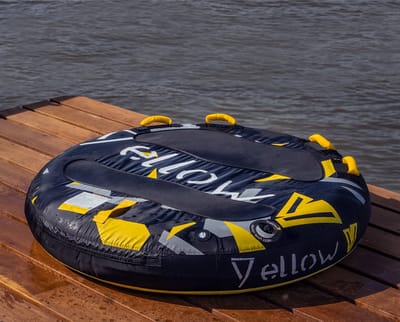 YellowV opblaasbare funtube; ultiem waterplezier voor 2 personen