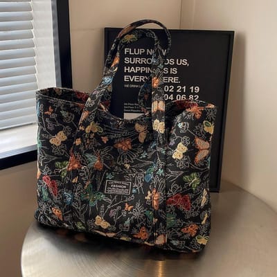 High-end Canvas Tas met Grote Capaciteit voor Dames Nieuwe Mode Commuter Tote Bag voor Dames Ins Studenten Klas Tas black