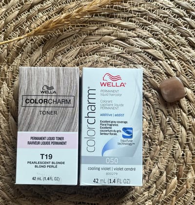 DUOPACK - Wella Color Charm Permanent Liquid Toner - T19 & 050 - Pearlescent Blonde & Cooling Violet - Haartoner - Wella toner - Platinum Blond - Asblond - Antigeel
