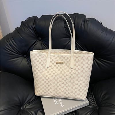 Modieuze Tote Bag Nieuwe Eenvoudige Grote Capaciteit Schoudertas Modieuze Handtas Vrije Tijd Klas Pendeltas black