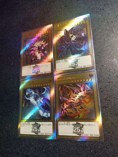 Bricolage 4 pièces/set Yu-gi-oh ! Ensemble de Cartes Fait Maison Verre Flash Flashs Dorés Laser Flashs Jouet Anime Cadeau Dessin Animé Haute Qualité