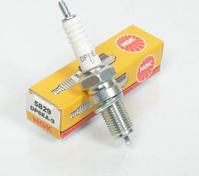 Bougie d'allumage NGK pour Moto Yamaha 1000 FZR Après 1994 Neuf