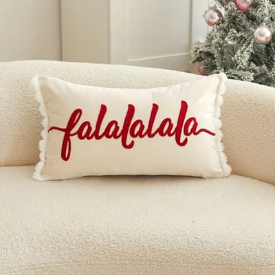 Kussenhoes Kerst Wit met Rood geborduurde tekst Falalala 30x50