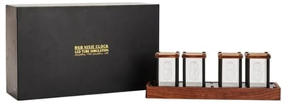 DIMICO - RGB Glow Klok 4 Tube - Buisklok - Vintage Digitale Bureauklok met Walnoothouten Basis, Wekker, Timer, 12/24 Uur en USB-C