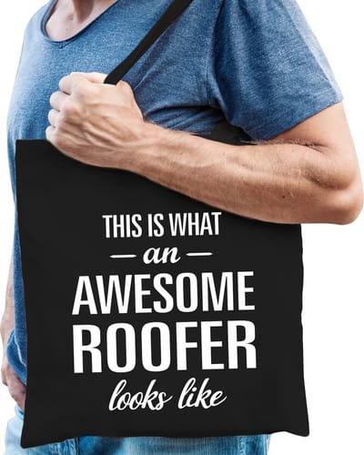Awesome roofer / geweldige dakdekker cadeau katoenen tas zwart voor heren - kado tas / beroepen / tasje / shopper