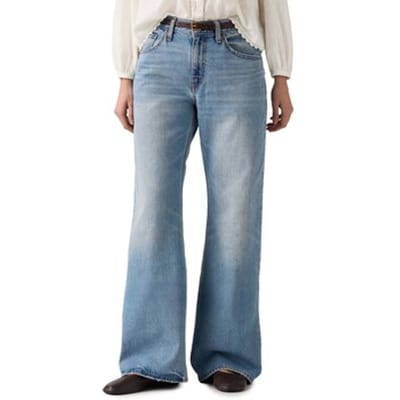 Flared/Bootcut Levis Loose Boot Easy Days