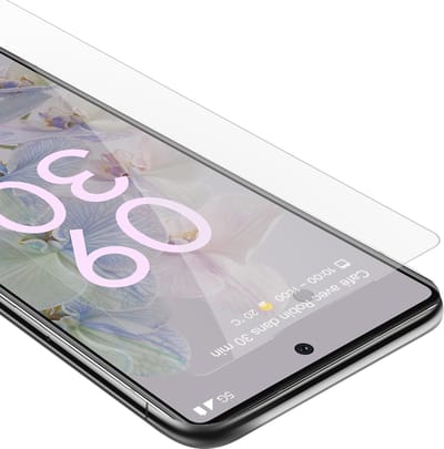 Cadorabo Screenprotector geschikt voor Google PIXEL 6A - Pantser film Beschermende film in KRISTALHELDER Geharde (Tempered) display beschermglas in 9H hardheid met 3D Touch